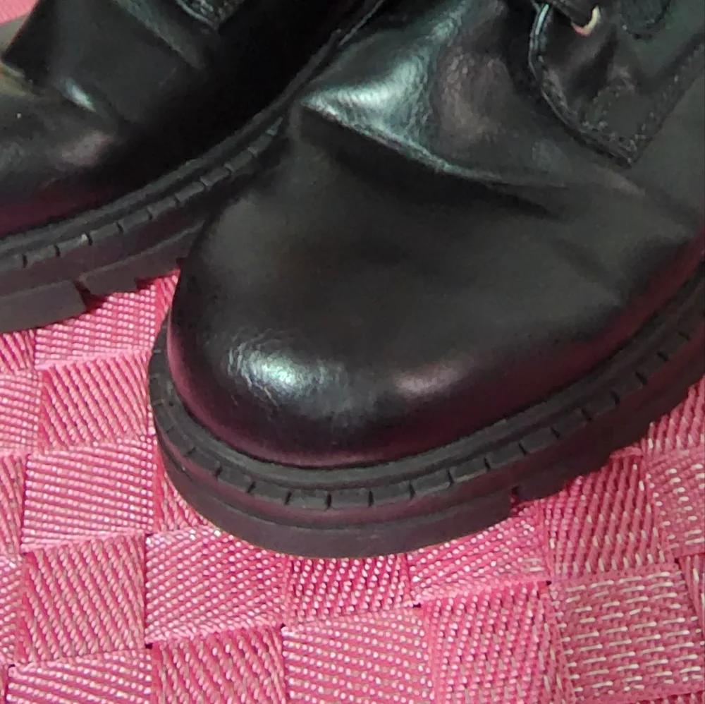 BCBG combat boots size 11 - Picture 5 of 9